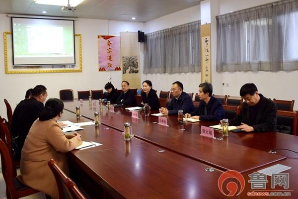 枣庄海关副关长孔庆一行到滕州调研保税仓库规划布局情况-1.jpg