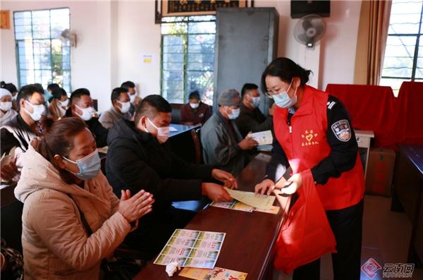 云南章凤海关：爱国卫生共参与 筑牢口岸卫生检疫防线-5.jpg