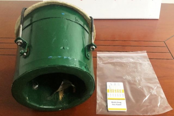 “艺术商品”内藏毒品，深圳海关查获600克可卡因-1.jpg