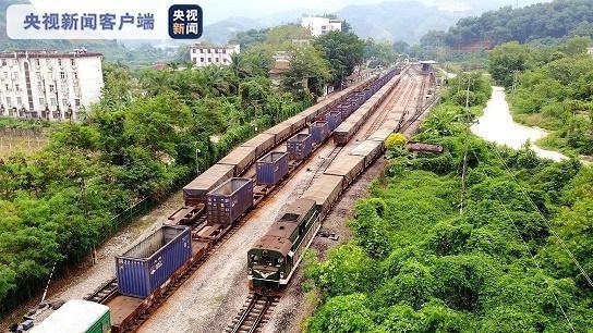 超55万吨 今年中越国际铁路进出口货物成绩单来了→-1.jpg