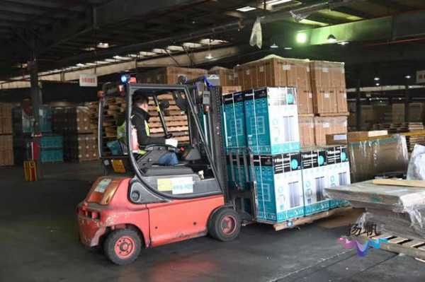 进出口逐季企稳向好 1到11月扬州市外贸进出口近700亿元-2.jpg