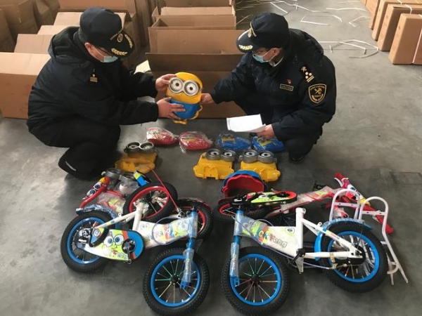 石家庄海关查获涉嫌侵犯知识产权儿童自行车848辆-1.jpg