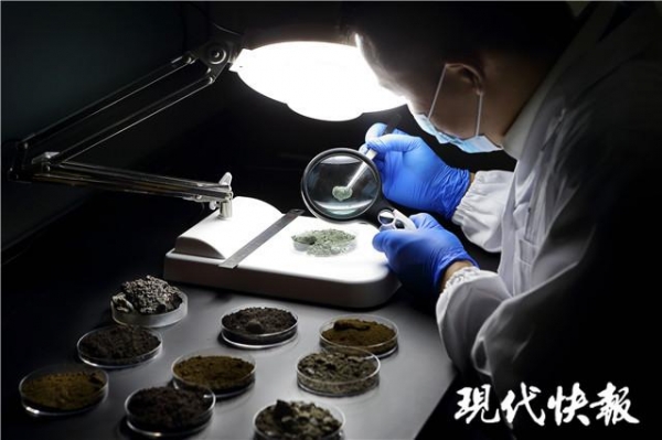 南京海关严查“洋垃圾”，4年查扣14万余吨-2.jpg
