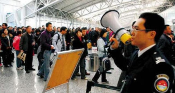 海关都挡不住，美籍华人掀起回国热潮，我国：中国不是收容所-4.jpg
