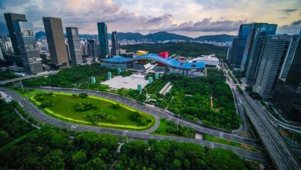 深圳经济呈现持续复苏态势 1-11月进出口总额同比增长2.4%-2.jpg