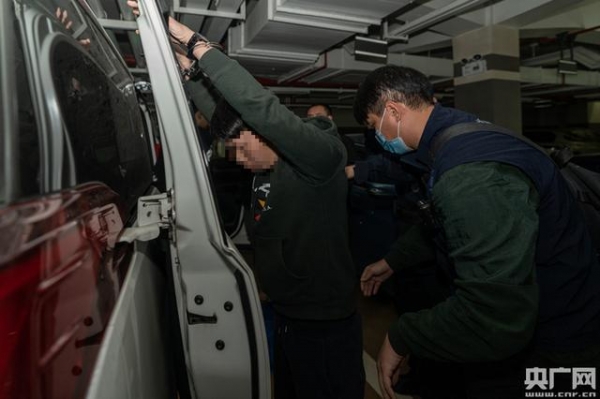 案值达1.9亿元 拱北海关破获一走私高价值货物进境案-3.jpg