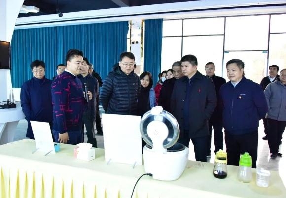 中国银保监会中国进出口银行领导到我县调研-12.jpg