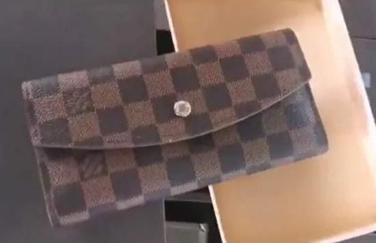 “LV、YSL……”海关查获13000多只名牌假包 单证一应俱全-3.jpg