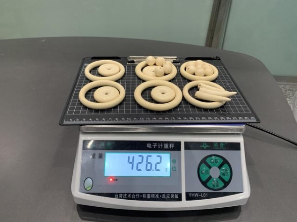 牙齿不是礼物！广州海关查获违规进境象牙制品71件-1.jpg