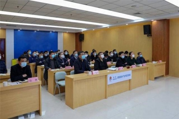 日照高新区举办“国际贸易进出口和跨境电商业务简析”专题讲座-1.jpg