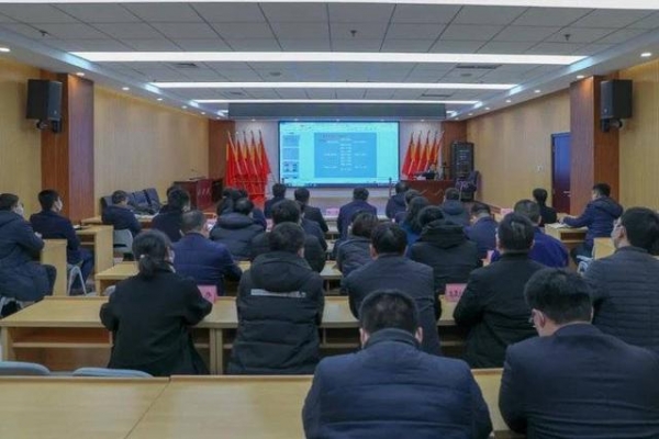 日照高新区举办“国际贸易进出口和跨境电商业务简析”专题讲座-3.jpg