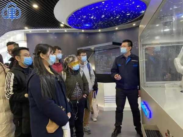 天津市港澳办到保税区开展港澳大学生“感知天津”交流活动-1.jpg