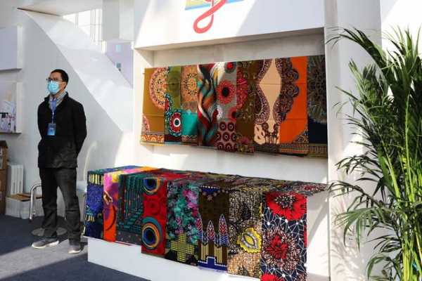 保税大平台，发展新机遇——南充保税物流中心（B型）授牌运营暨入驻签约仪式侧记-4.jpg