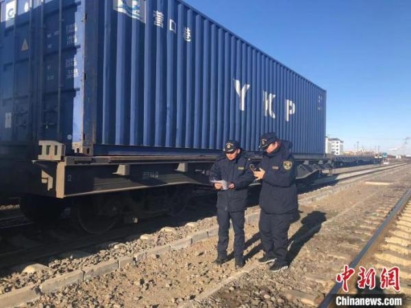 中蒙最大陆路口岸2020年进出口货物达1713.4万吨创新高-1.jpg