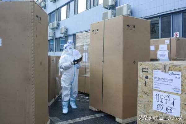 为提高新冠病毒检测能力，大连湾海关快速验放医疗设备进境-1.jpg