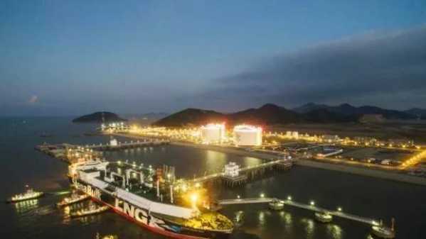 探索油气金融新特色！全国首笔保税油品仓单质押融资落地舟山-2.jpg