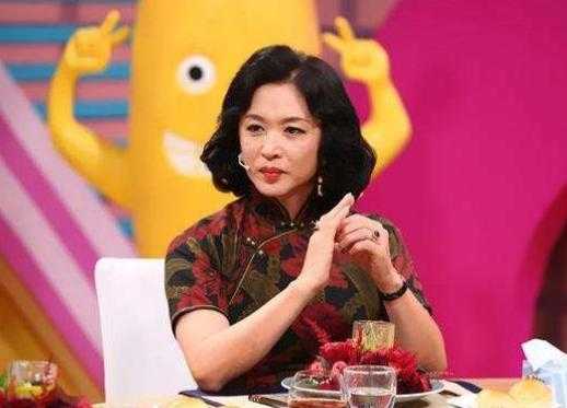 韩国海关瞅了一眼金星说：中国人真烦，金星怒斥：别走，给我道歉-3.jpg