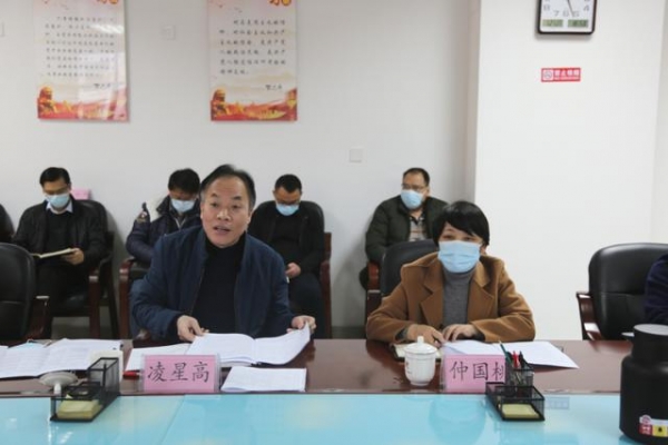 南宁海关副关长邓光文到凭祥综合保税区调研-3.jpg