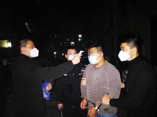 捍卫百姓“果盘子”！广州海关破获3亿元走私水果案-2.jpg