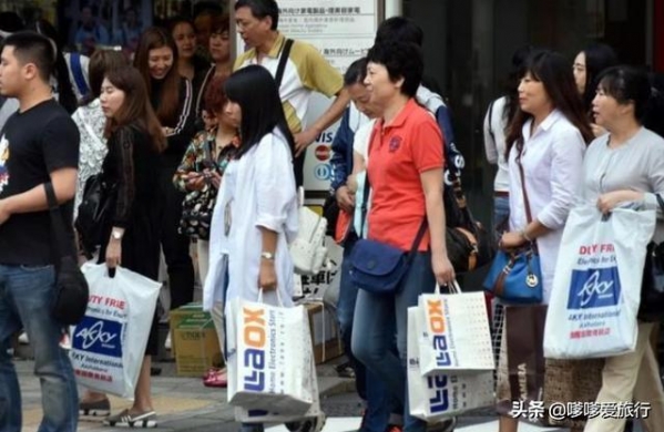 大批日籍华人掀起回国潮，却遭到海关扣留，网友：你想回就能回？-2.jpg