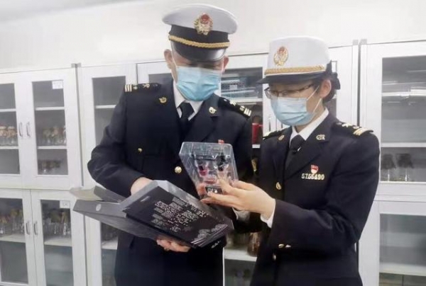 “一企一策”帮扶释放政策红利，中山海关助力出口化妆品企业-1.jpg