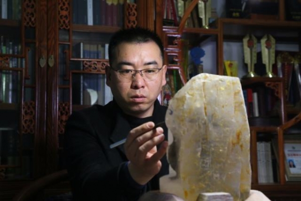 大师风范 精神传承∣大师和他的朋友们——水晶雕刻展品赏析-3.jpg