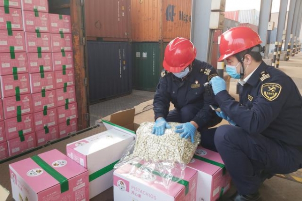 “四聚焦”：海关助力湛江保税物流中心监管货运量增长34%-1.jpg