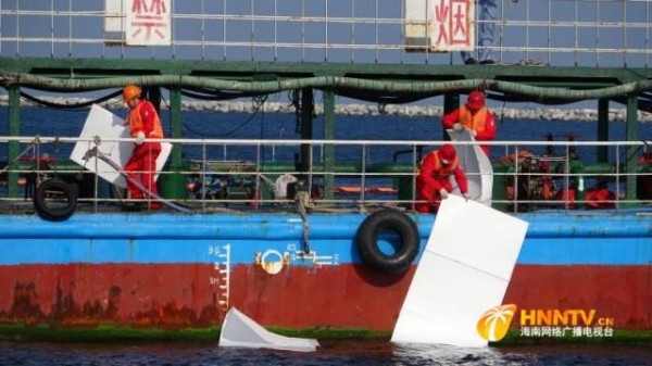 洋浦海事局组织开展保税油加注防污染应急演习-2.jpg