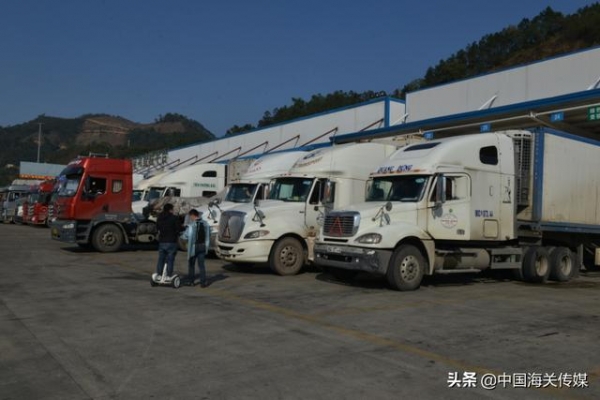 新春走基层 | 瞅瞅凭祥，中国最大的水果进出口陆路口岸之一-1.jpg