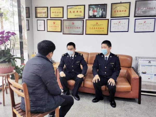 新春走基层｜发挥文明实践力量，让企业感受“海关速度”-7.jpg