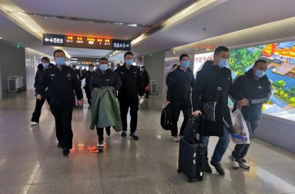 小小头发丝牵出走私大案！青岛海关破获案值10亿元走私人发进境案-1.jpg