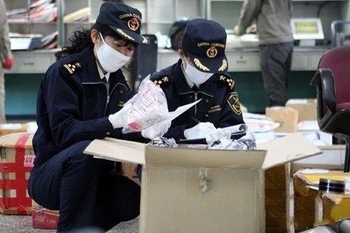 哈尔滨海关2020年侦办走私犯罪案值44.2亿元-2.jpg