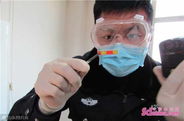 “邮票”有毒 青岛海关首次查获“LSD”新型毒品走私案-1.jpg