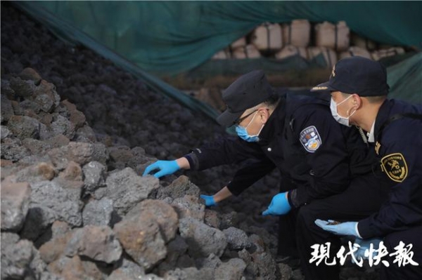 2020年南京海关查办走私违法案件2349起，查发1.89万吨“洋垃圾”-4.jpg