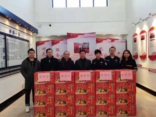 【网络中国节·春节】保税区总工会“十送”暖心礼伴职工留津过年-6.jpg