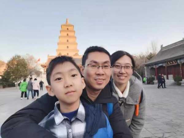 “边检+海关”夫妻档守护国门-2.jpg