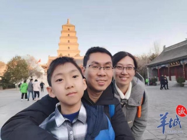 春节我在岗｜“边检+海关”夫妻档同守国门，这样“为国把关”-2.jpg