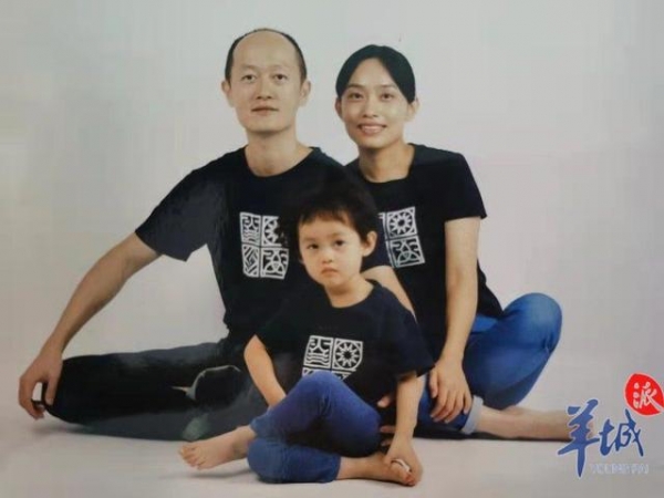 春节我在岗｜“边检+海关”夫妻档同守国门，这样“为国把关”-3.jpg