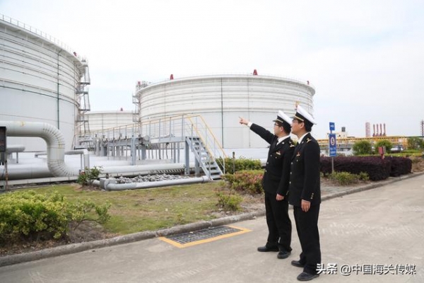 就地过年 | 海关陪你，春节不打烊-1.jpg