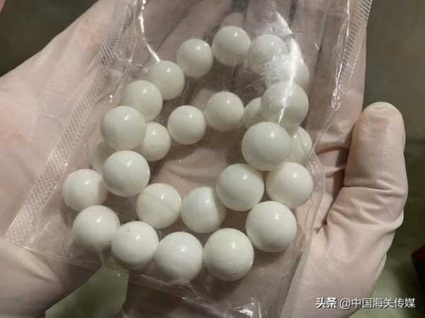 这样的镯子不能随便携带-2.jpg