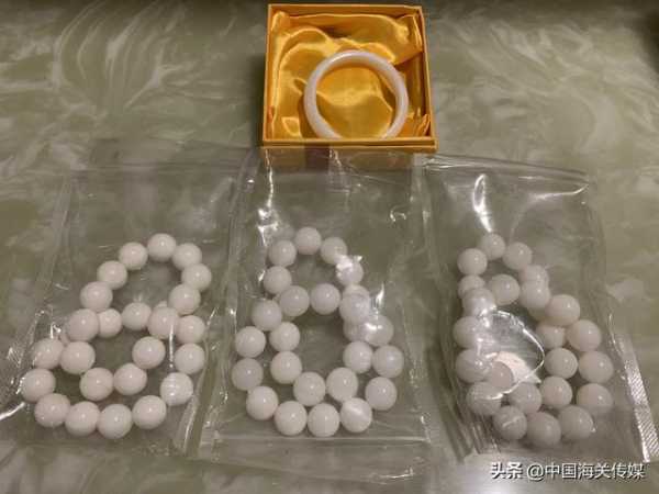 这样的镯子不能随便携带-3.jpg