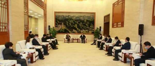 进出口银行董事长胡晓炼与中国大唐集团董事长邹磊会谈-1.jpg