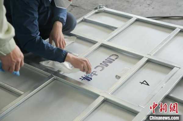 生意火爆 广州企业春节赶制进出口智慧“笼”-3.jpg