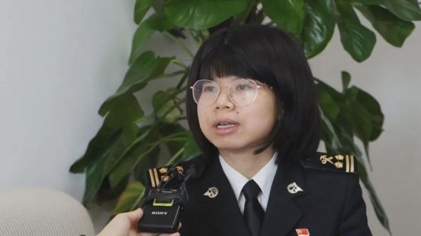 鲅鱼圈海关实招助力就地温暖过佳节-5.jpg