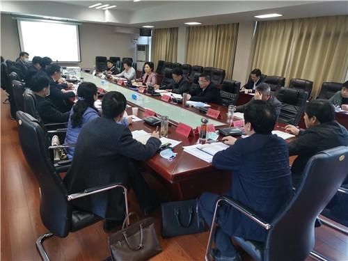 周志红听取荆州综合保税区申报等情况汇报-2.jpg