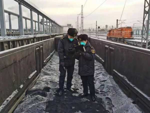新春走基层｜春节我在岗，为中欧班列畅行保驾护航-9.jpg