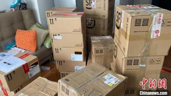 粤琼海关打击“水客”走私 23名疑犯落网-1.jpg