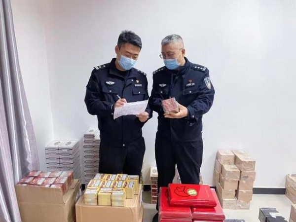 石家庄海关查获涉嫌走私雪茄5.8万支-1.jpg