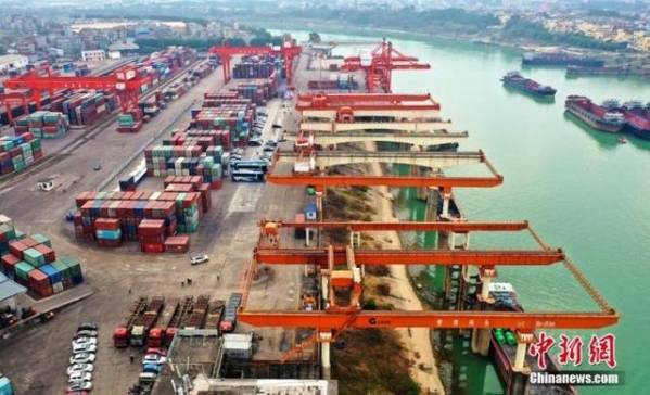 海关总署：2021年前2个月我国进出口增长32.2%-1.jpg