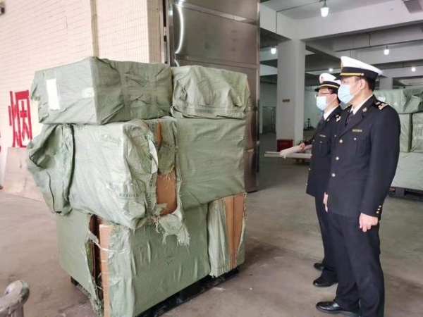 480套！汕头港海关销毁一批侵权玩具车-2.jpg